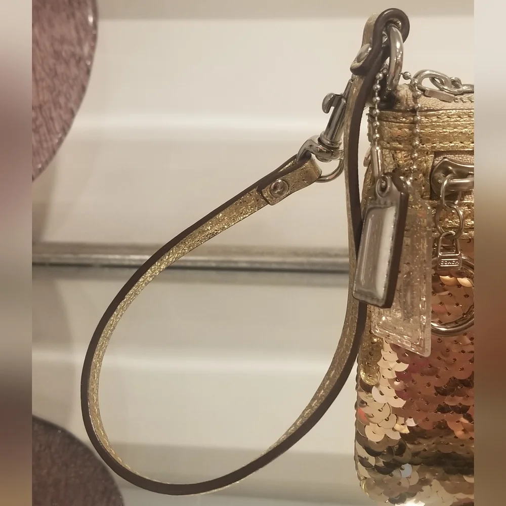 COACH Poppy Gold Sequined Large Clutch Wristlet - Picture 8 of 9